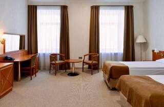 Гостиница Таврическая Санкт-Петербург Улучшенный двухместный номер с 2 отдельными кроватями-1